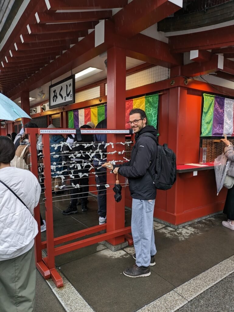 Omikuji foglietti fortuna Giappone
