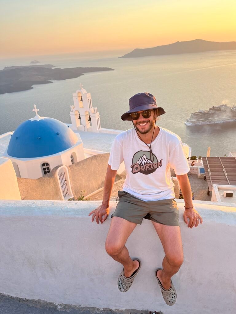 tramonto alle tre campane di fira, santorini