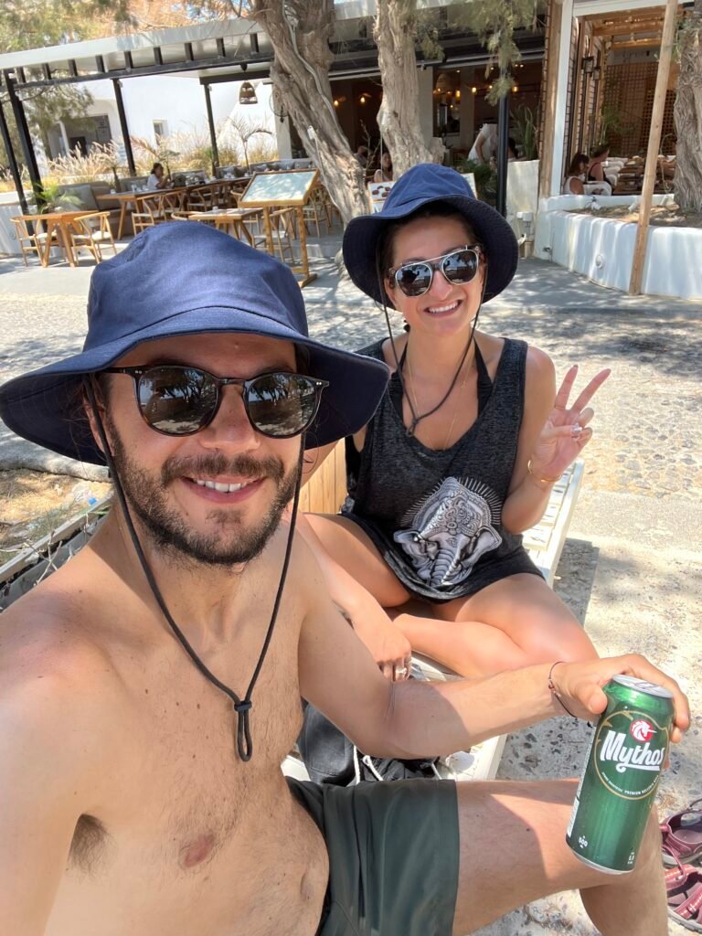 pranzo alla spiaggia di kamari santorini